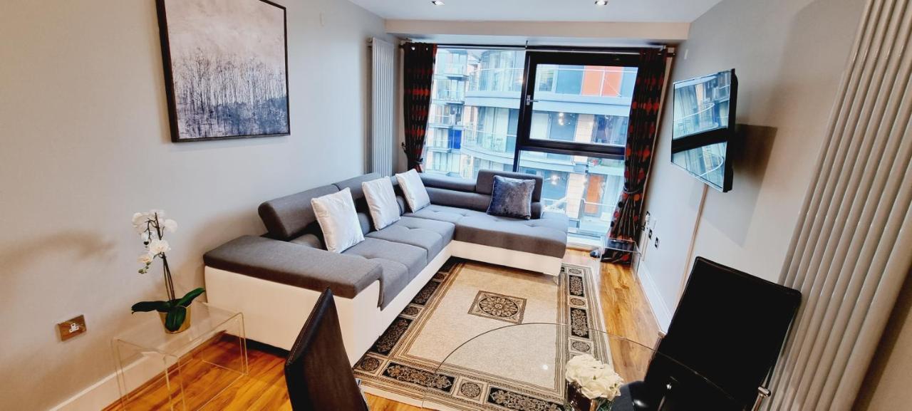 Waterside Apartment Canary Wharf Londýn Exteriér fotografie